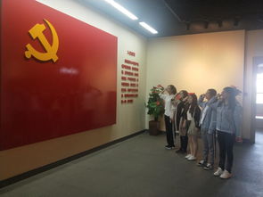 人文學院黨委組織開展“傳承文化、共鑄黨魂”主題黨日暨文化交流活動